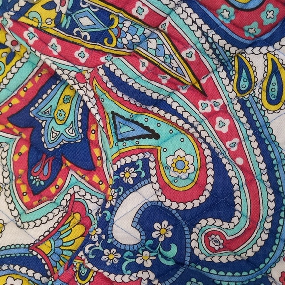 Vera Bradley Marine Paisley handbag. 6 pockets - Picture 3 of 7